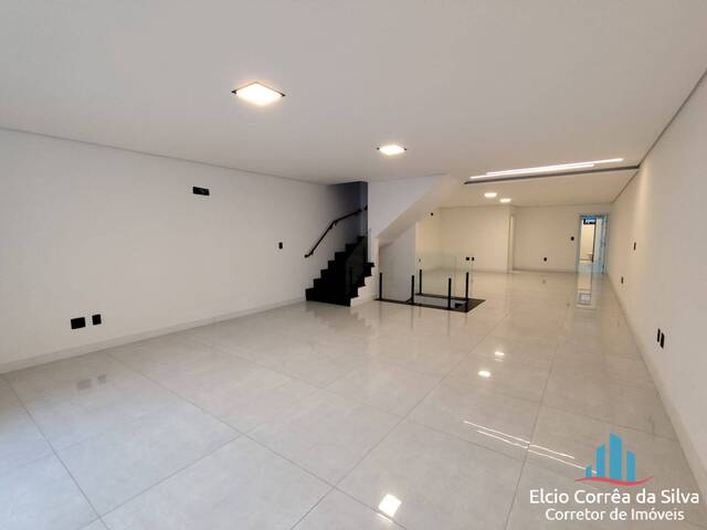 #ECS44 - Casa para Venda em Santos - SP