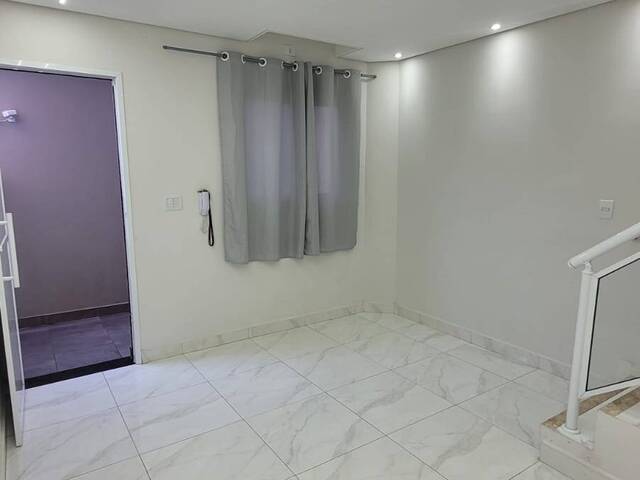 Casa para Locação em Praia Grande - 2