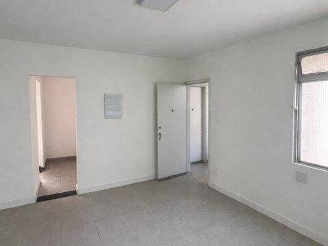Apartamento para Venda em Santos - 2