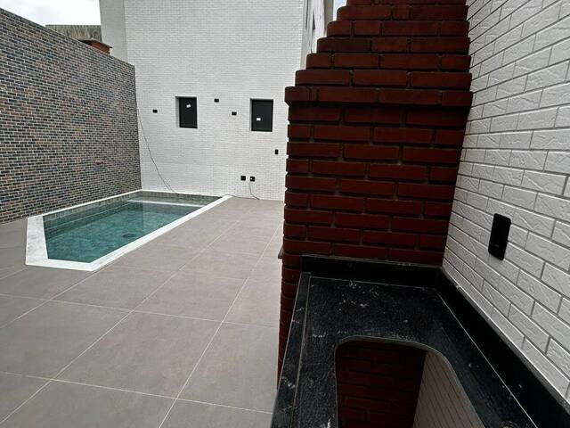 Casa para Venda em Santos - 2