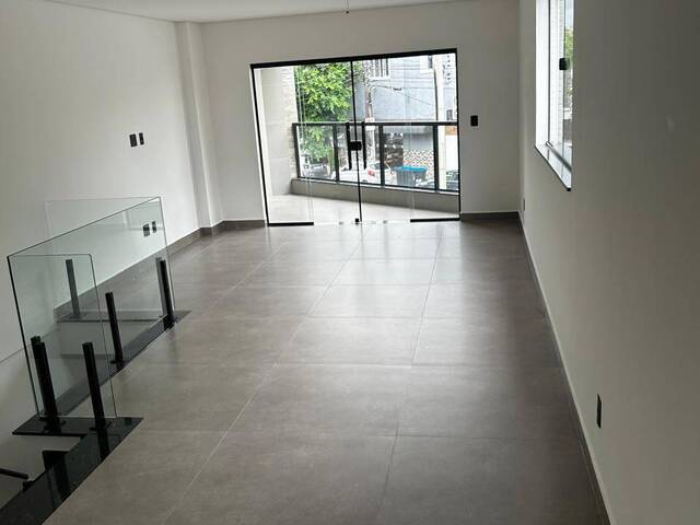 #ECS198 - Casa para Venda em Santos - SP