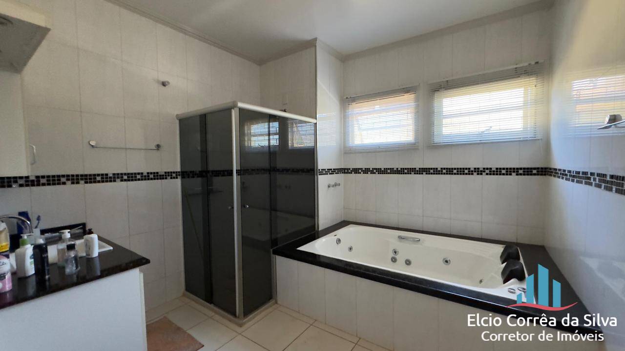 Casa, 3 quartos, 265 m² - Foto 50