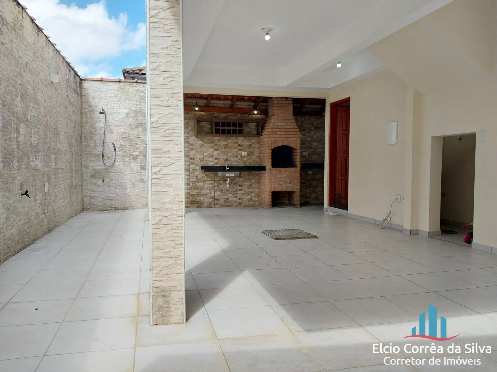 Casa para alugar com 2 quartos, 92m² - Foto 1