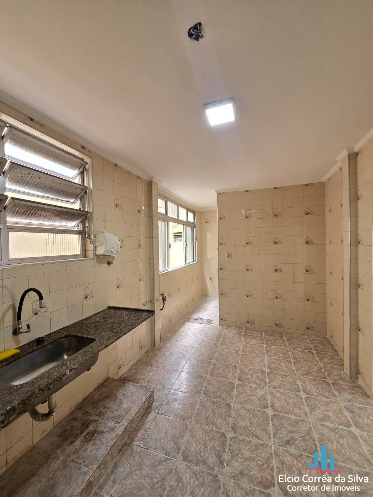 Apartamento para alugar com 3 quartos, 80m² - Foto 4