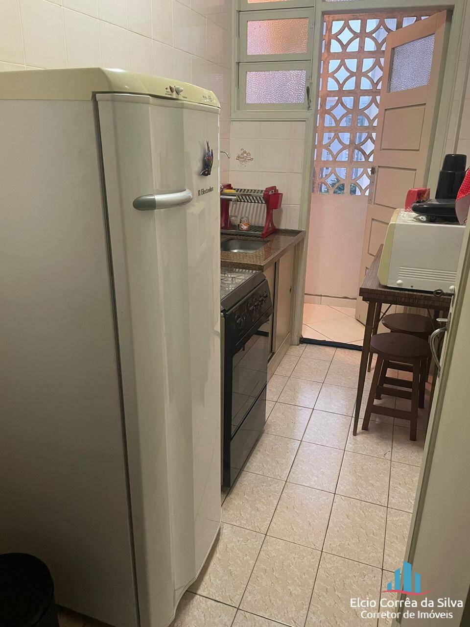 Apartamento para alugar com 1 quarto, 55m² - Foto 6