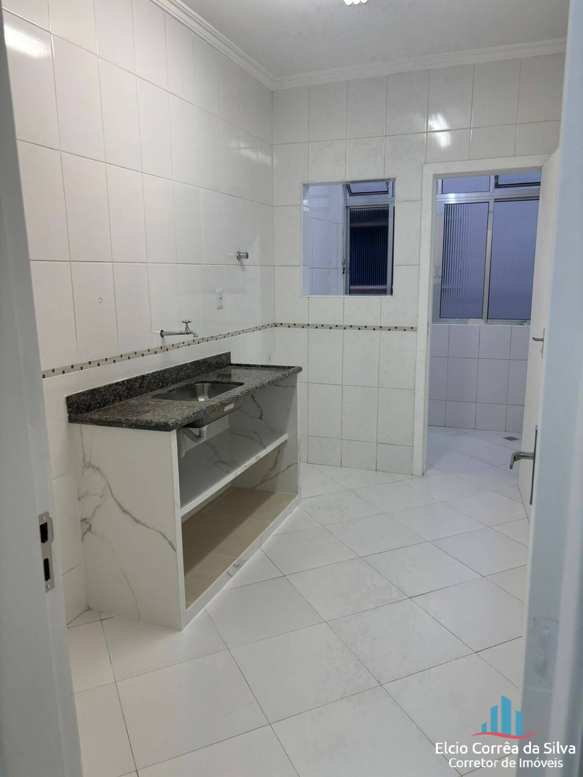 Apartamento à venda com 2 quartos, 70m² - Foto 4