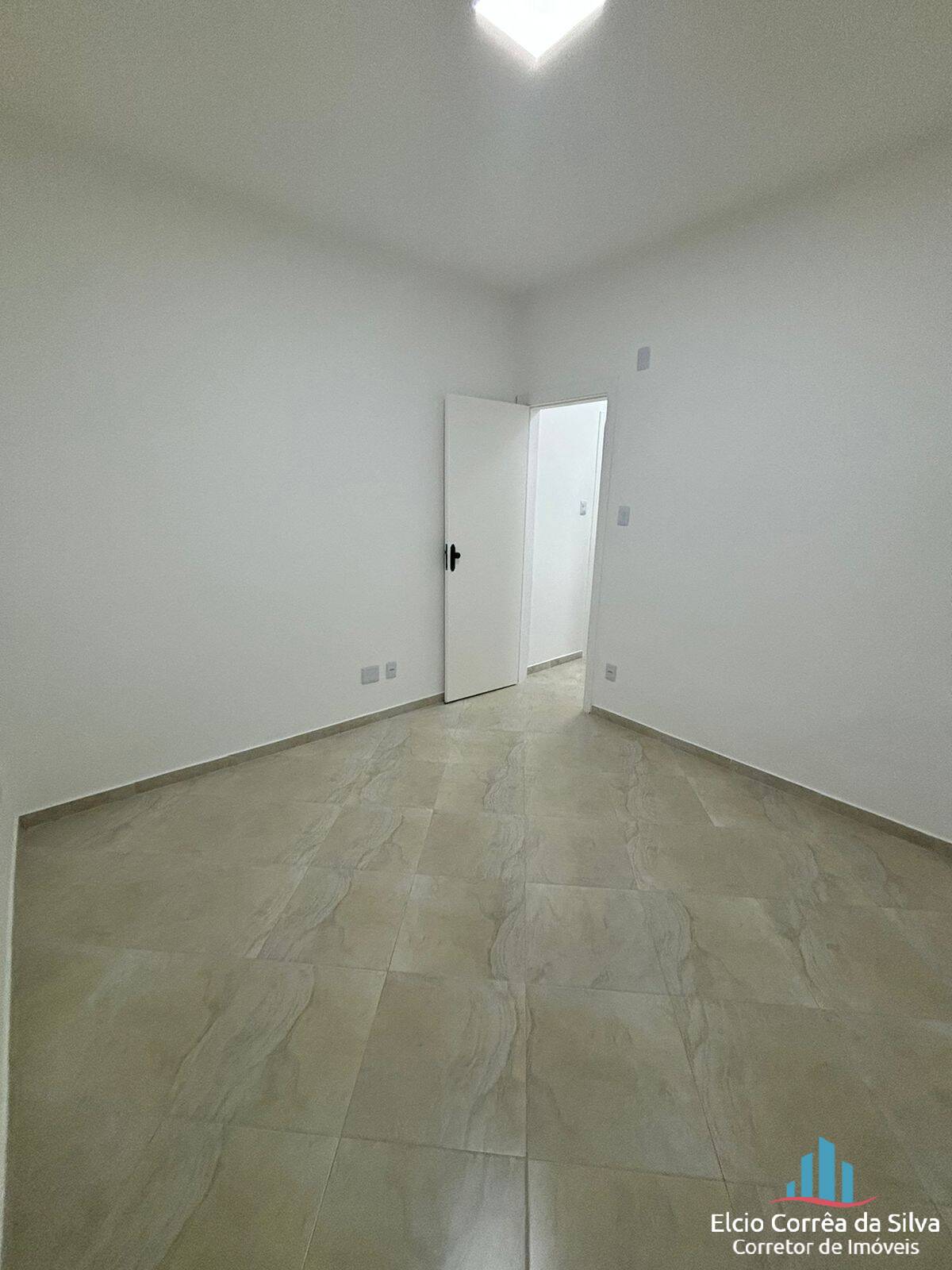 Apartamento à venda com 2 quartos, 70m² - Foto 1