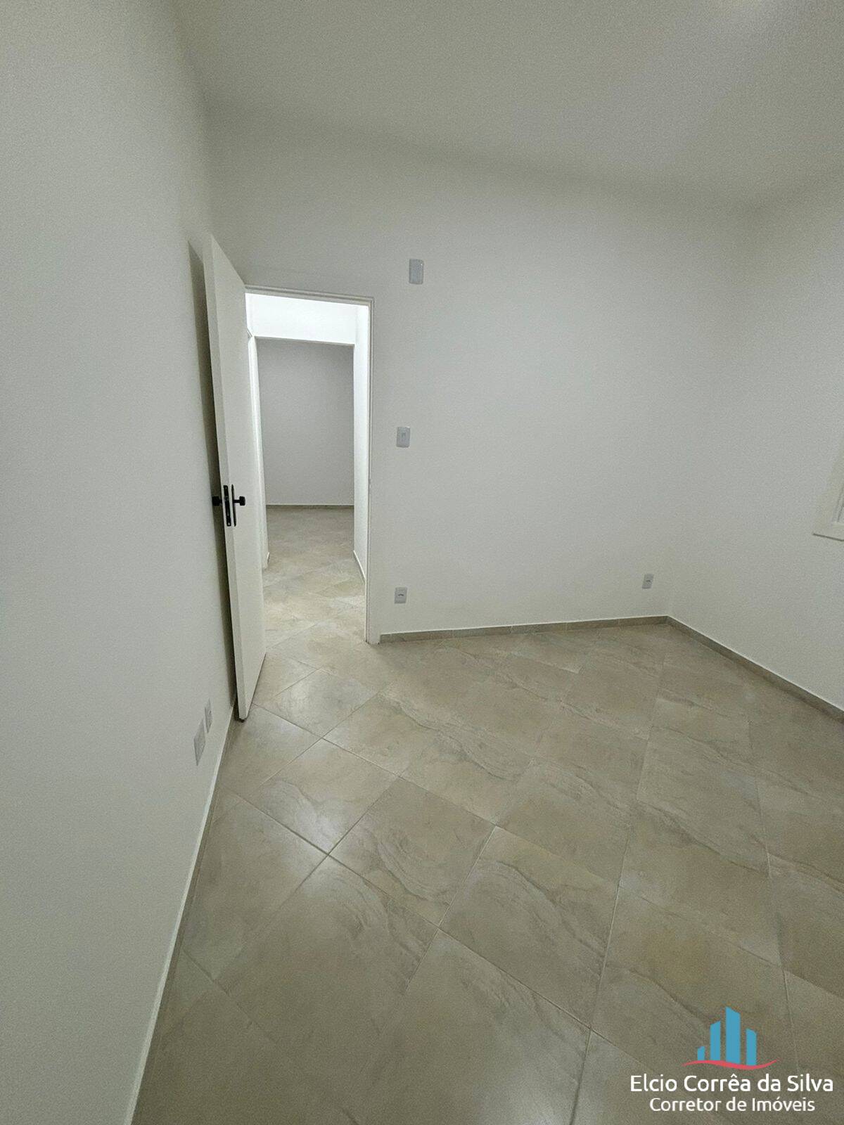 Apartamento à venda com 2 quartos, 70m² - Foto 2
