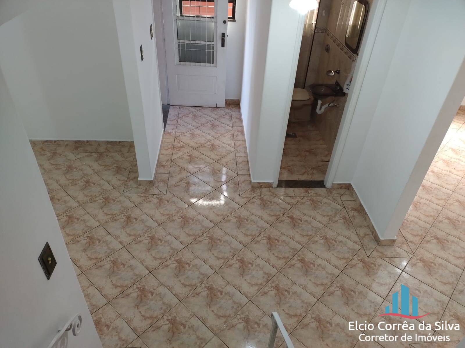 Casa para alugar com 4 quartos, 240m² - Foto 7