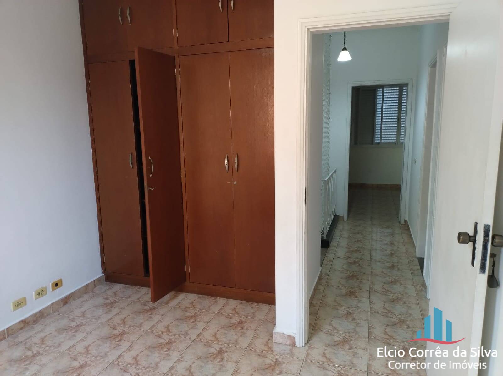 Casa para alugar com 4 quartos, 240m² - Foto 21