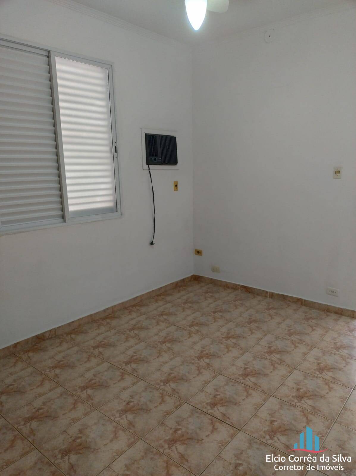Casa para alugar com 4 quartos, 240m² - Foto 18
