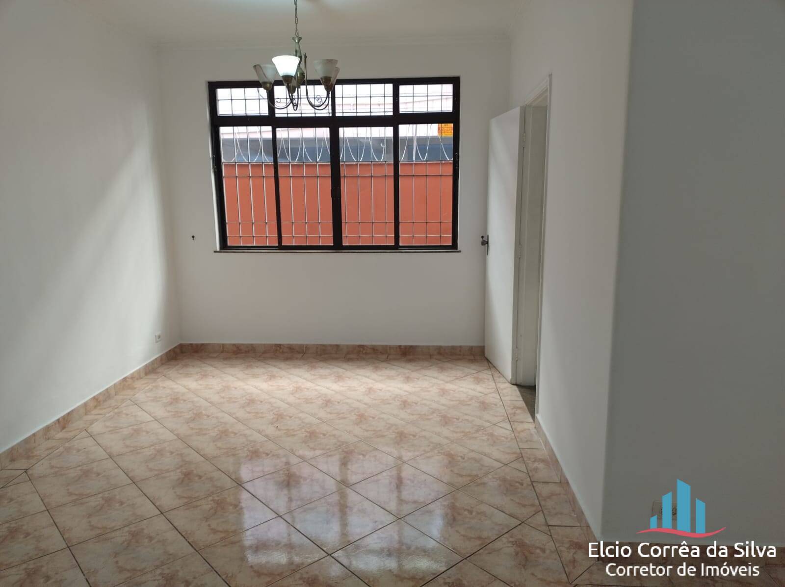 Casa para alugar com 4 quartos, 240m² - Foto 8