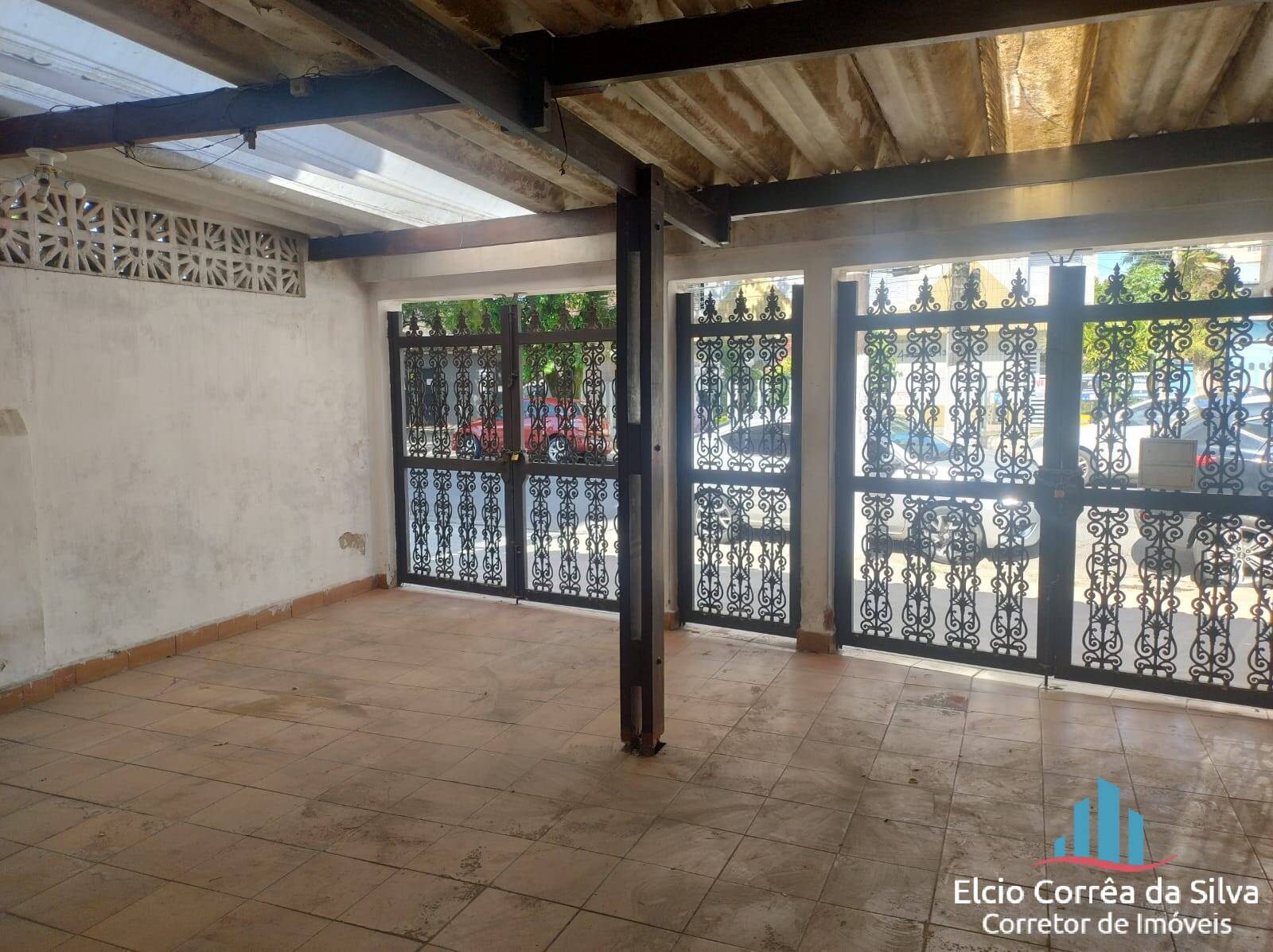 Casa, 6 quartos, 325 m² - Foto 2